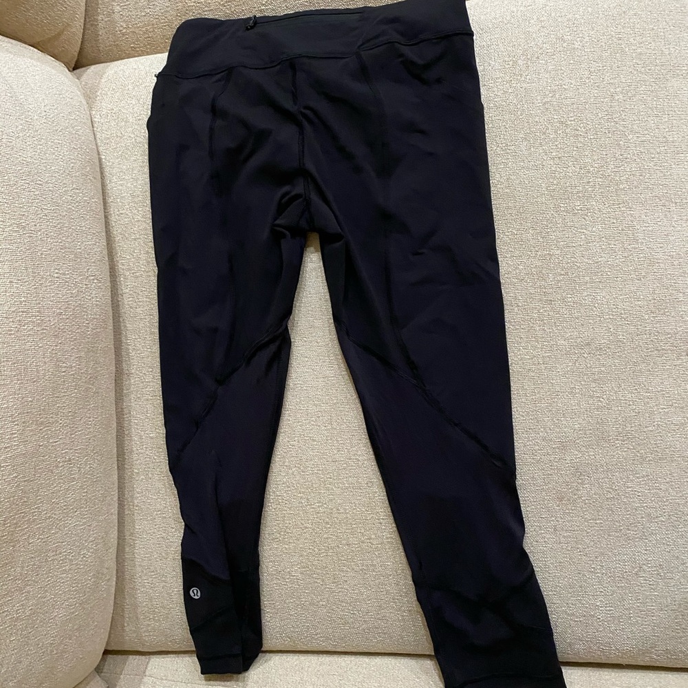 Lululemon leggings. Cropped